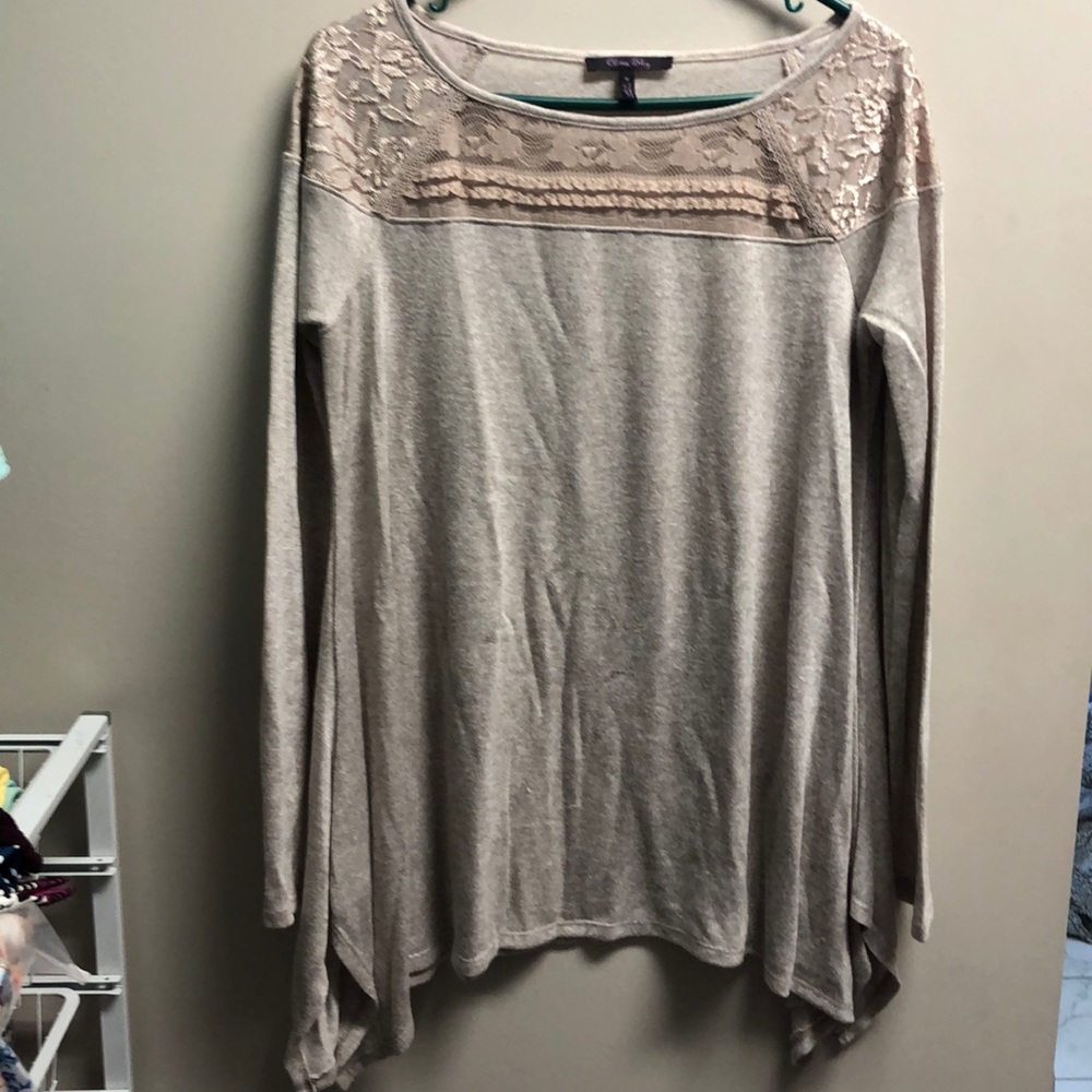 Long sleeve shirt